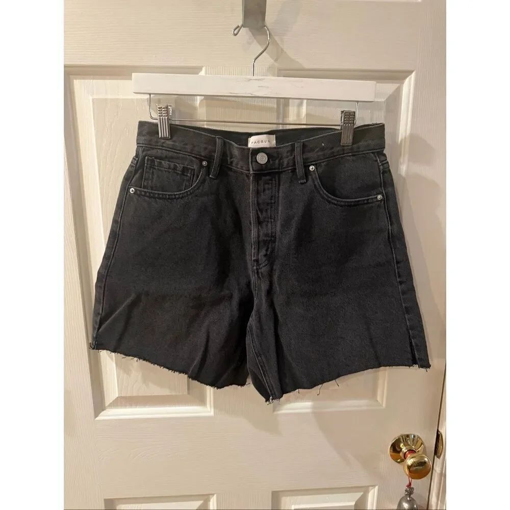 Pacsun Black High Rise Relaxed Button Fly Shorts sz 27 EUC